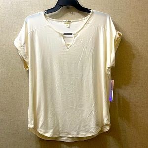 NEW Derek Hart Cream super soft Top Blouse